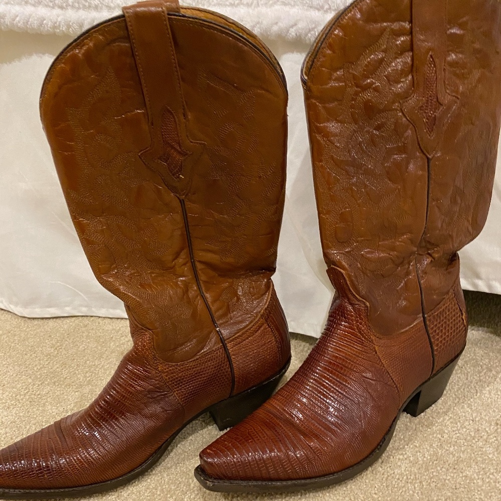 Women's Cowboy Boots!